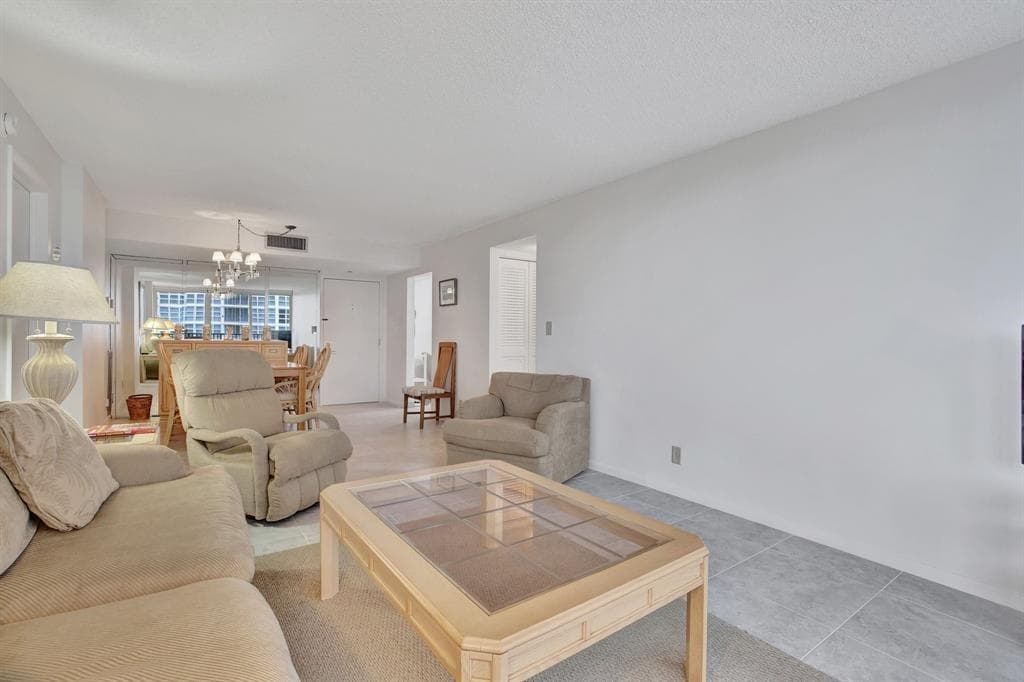 525 N Ocean Boulevard 522 photo 12