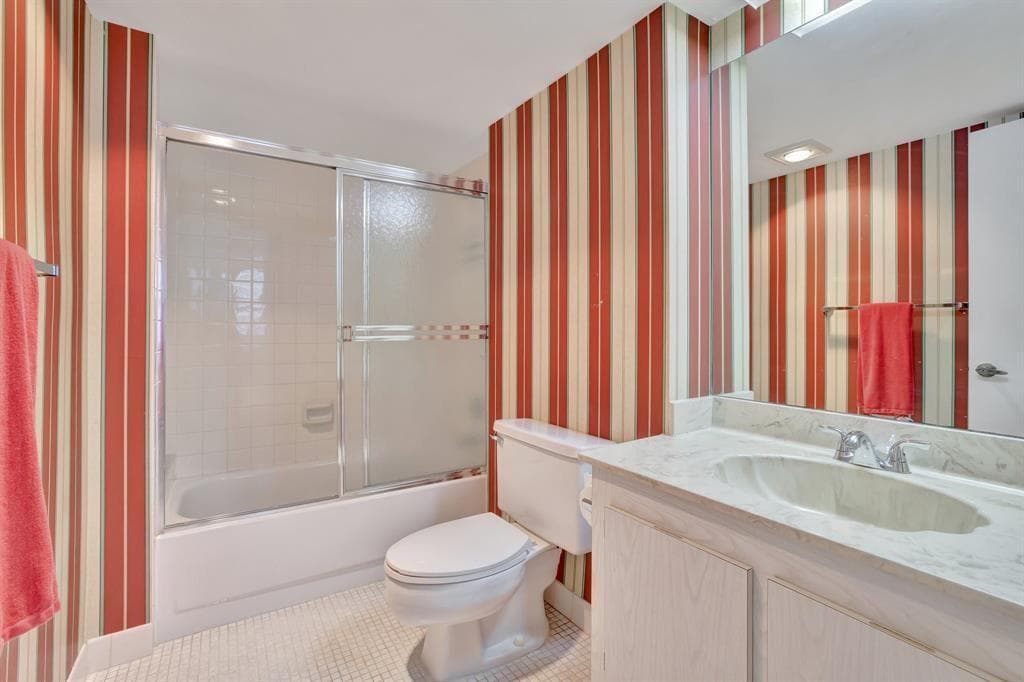 525 N Ocean Boulevard 522 photo 22