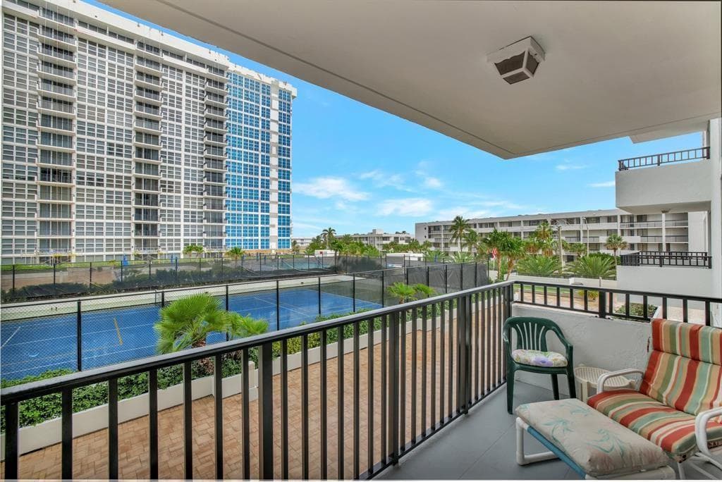 525 N Ocean Boulevard 522 photo 14
