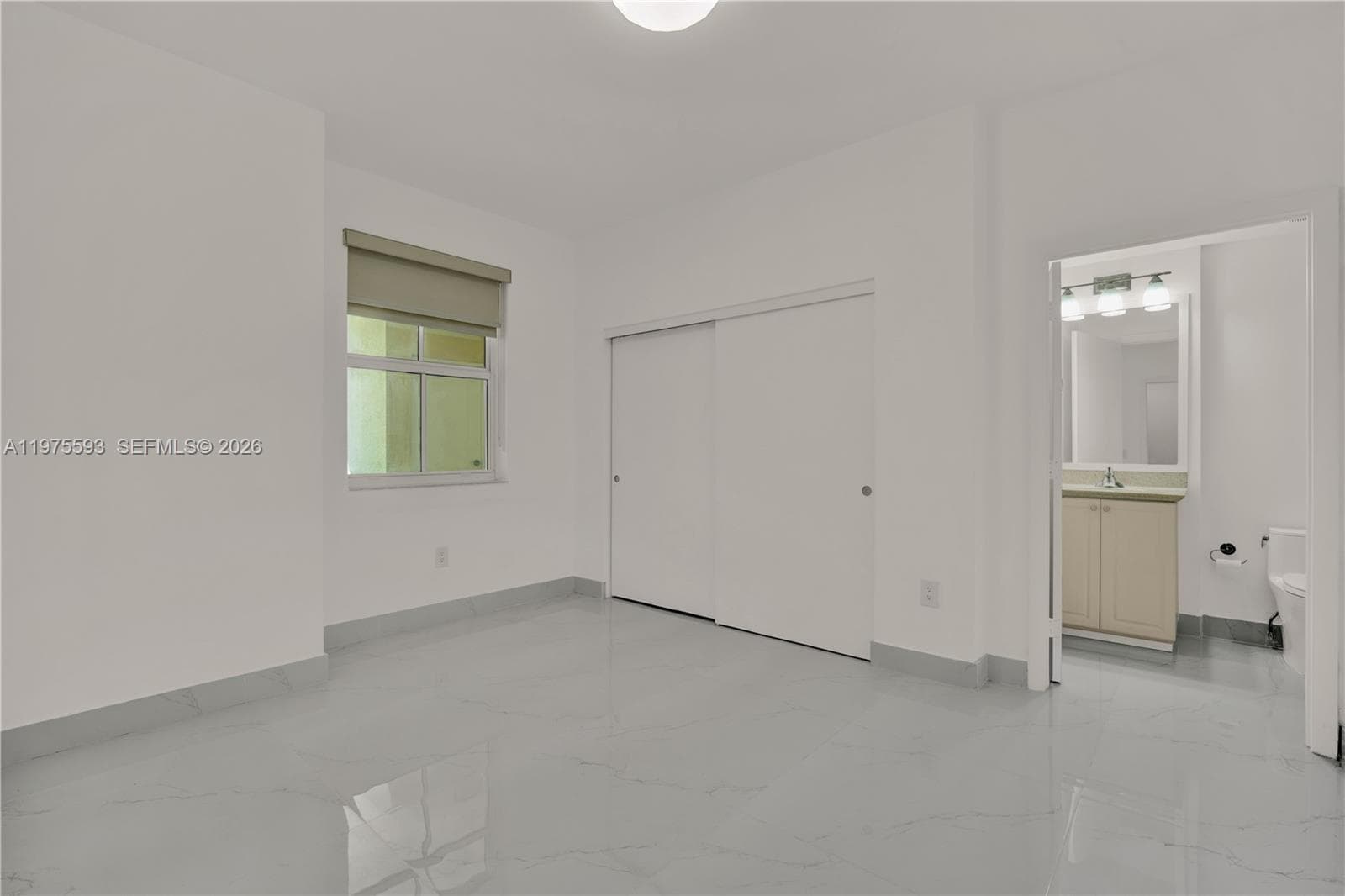 3340 NE 190th St 1108 photo 9