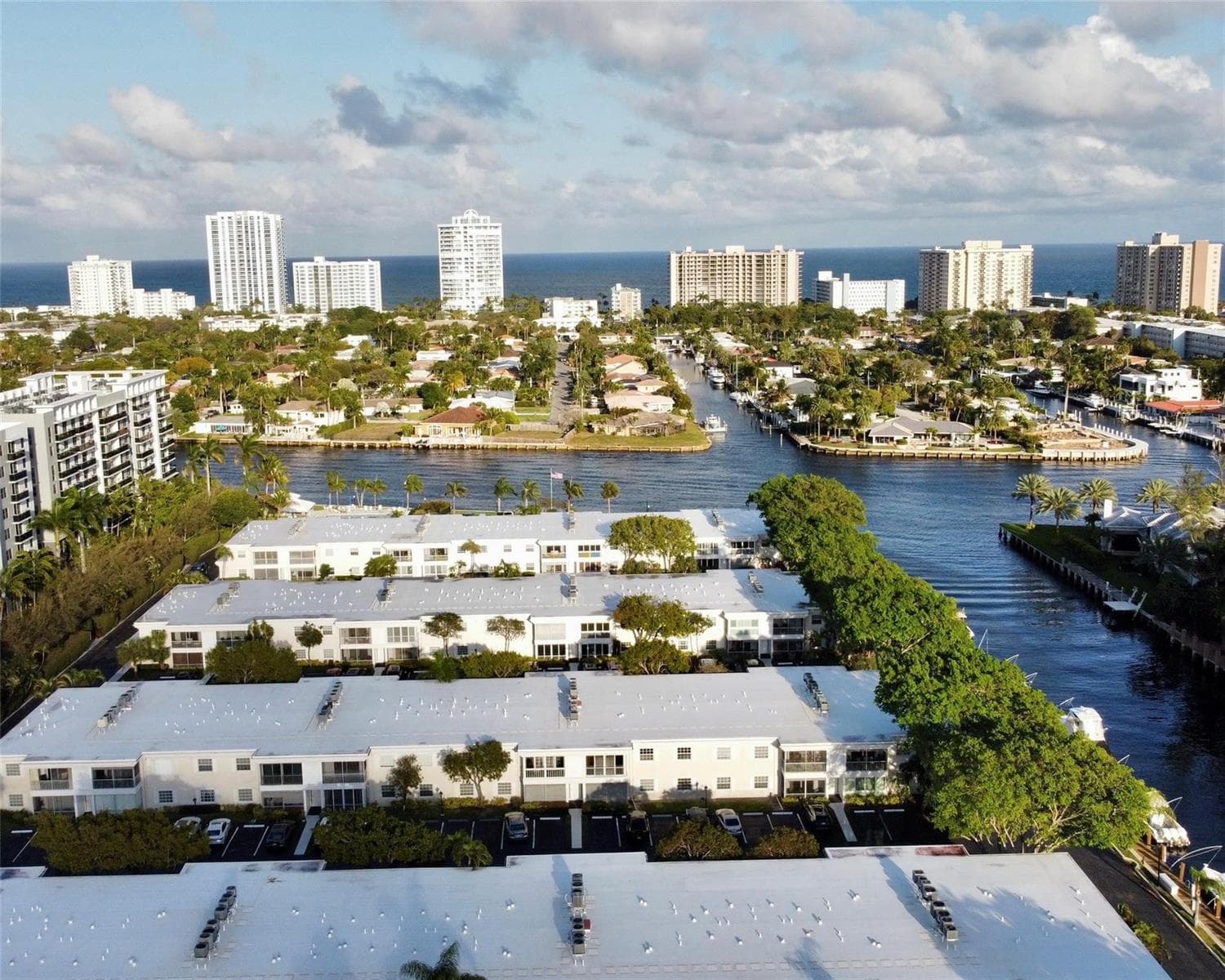 6405 Bay Club Drive 4 photo 6