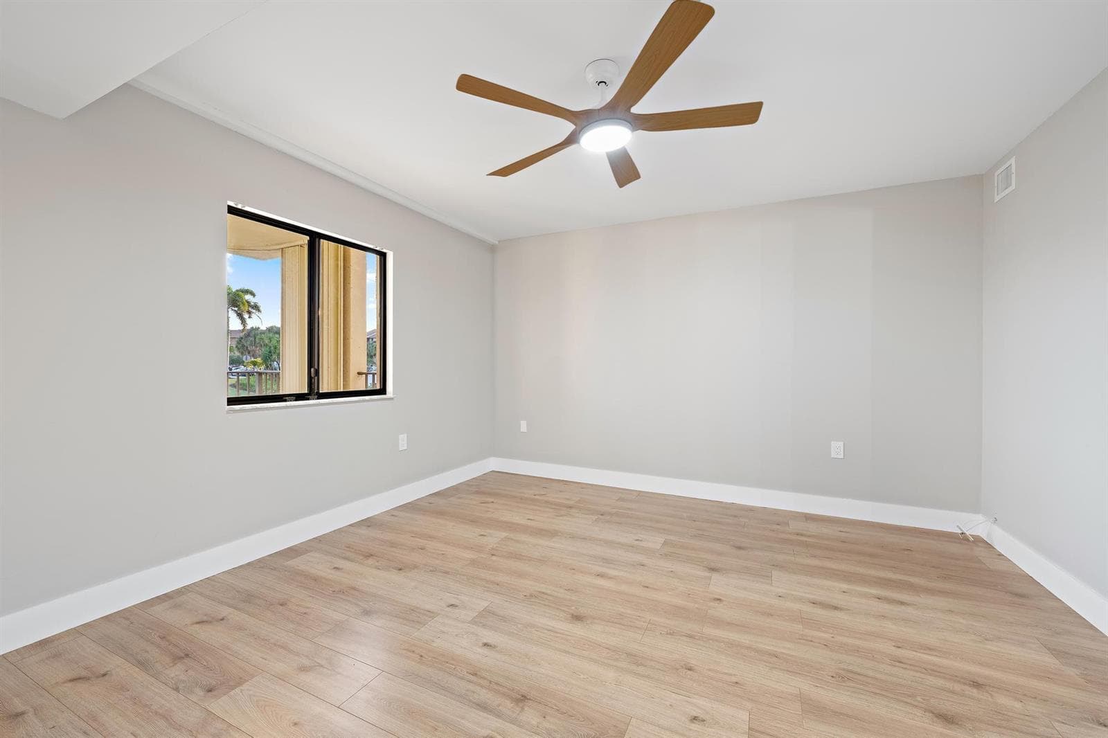 1601 Marina Isle Way 106 photo 11