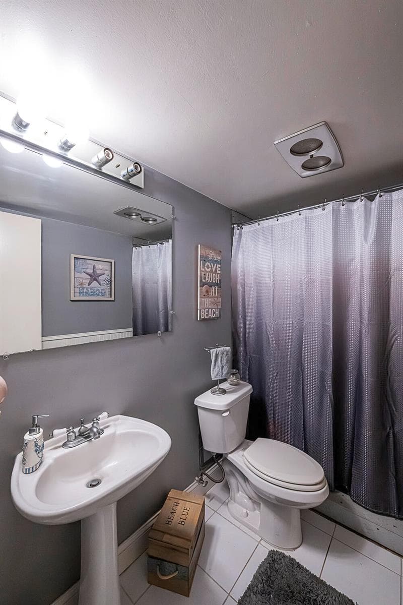 714 Northlake Court 208 photo 15