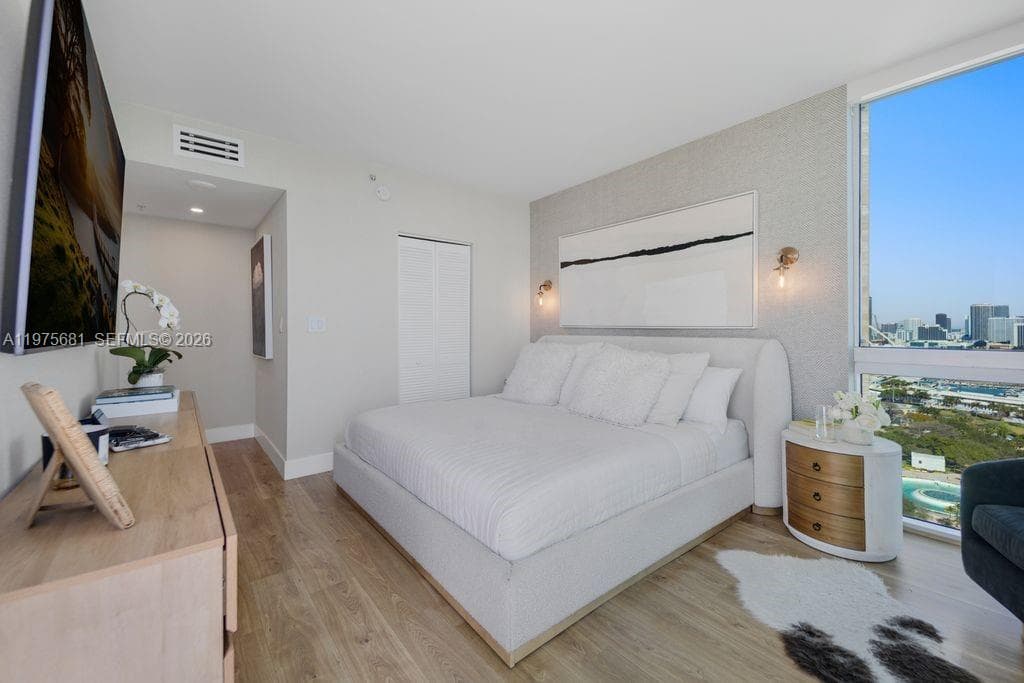 335 S Biscayne Blvd 3012 photo 13