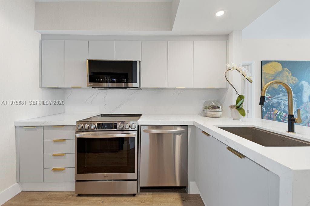 335 S Biscayne Blvd 3012 photo 5