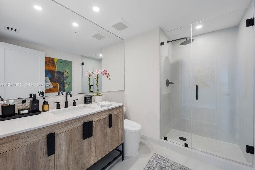 335 S Biscayne Blvd 3012 photo 24