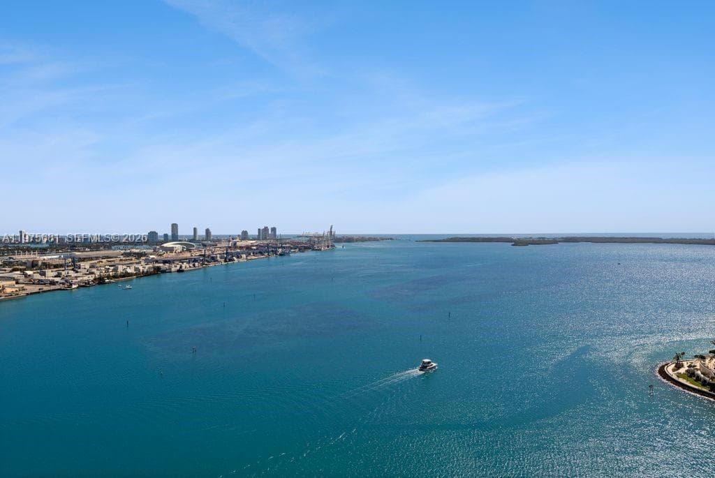 335 S Biscayne Blvd 3012 photo 11