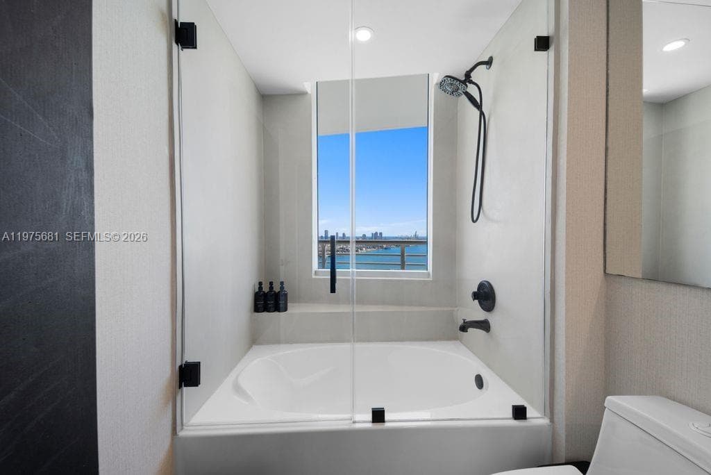 335 S Biscayne Blvd 3012 photo 19