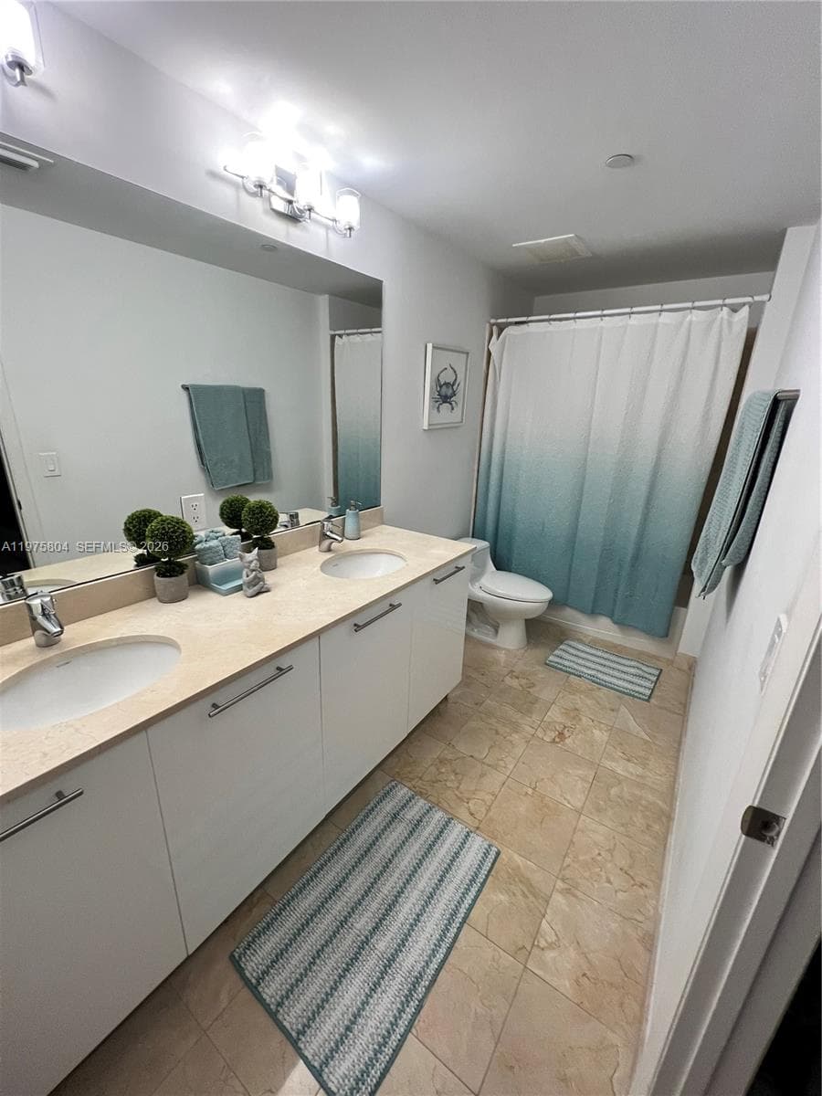 3330 NE 190th St 1212 photo 11