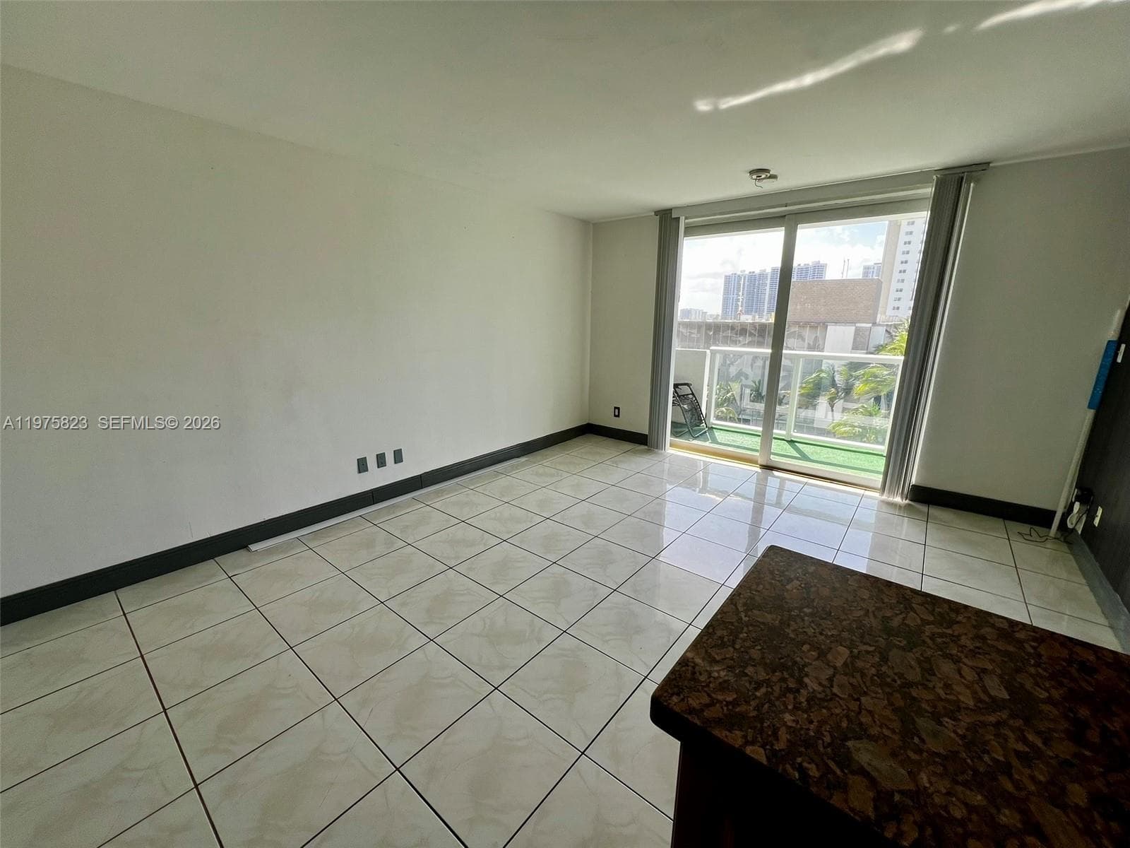 19201 COLLINS AV 432 photo 20