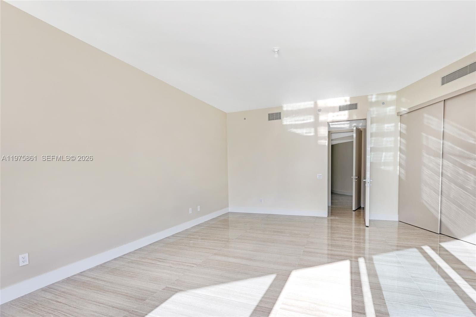 18975 Collins Ave 4604 photo 22