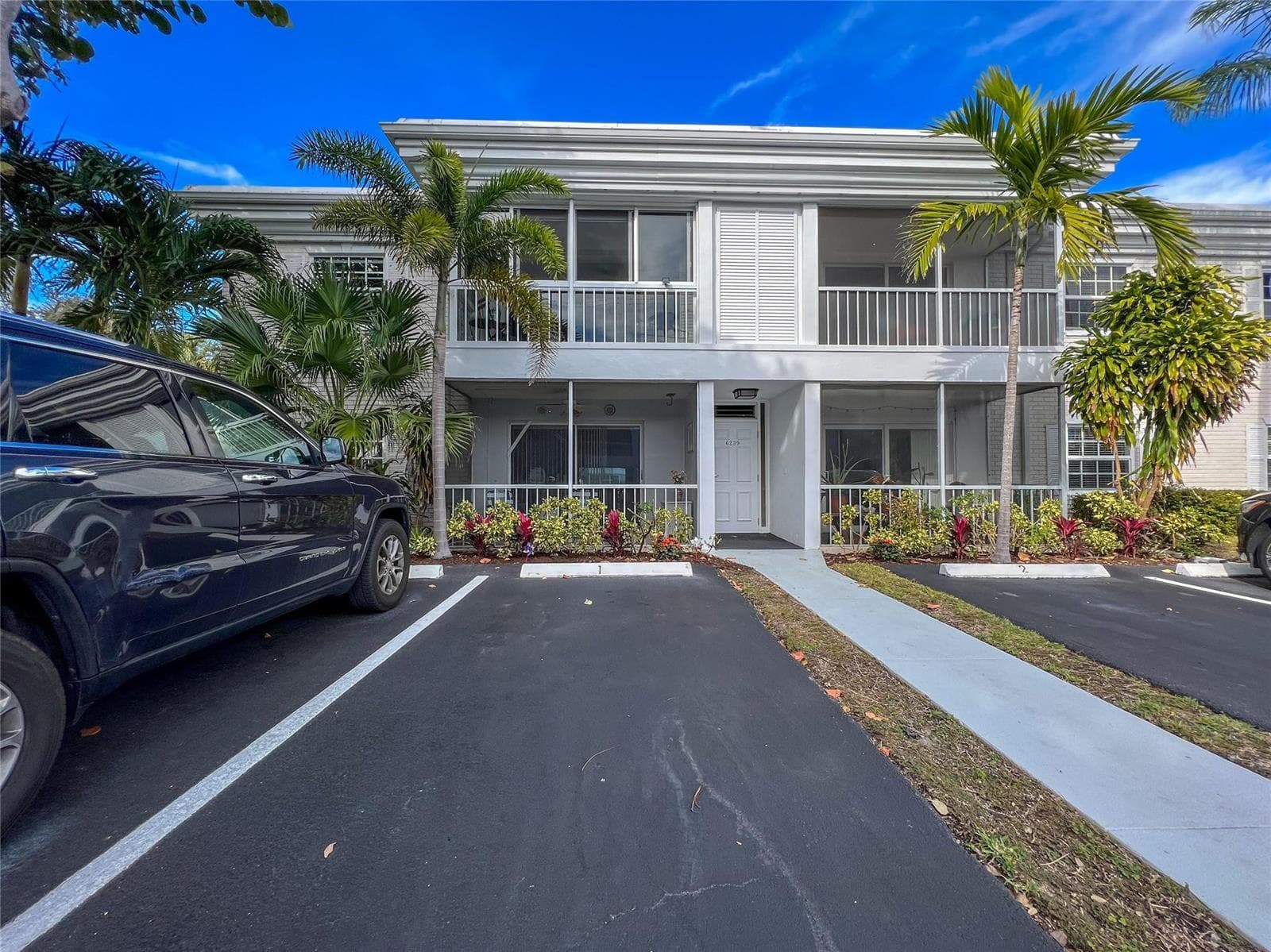 6239 Bay Club Drive 1 photo 2