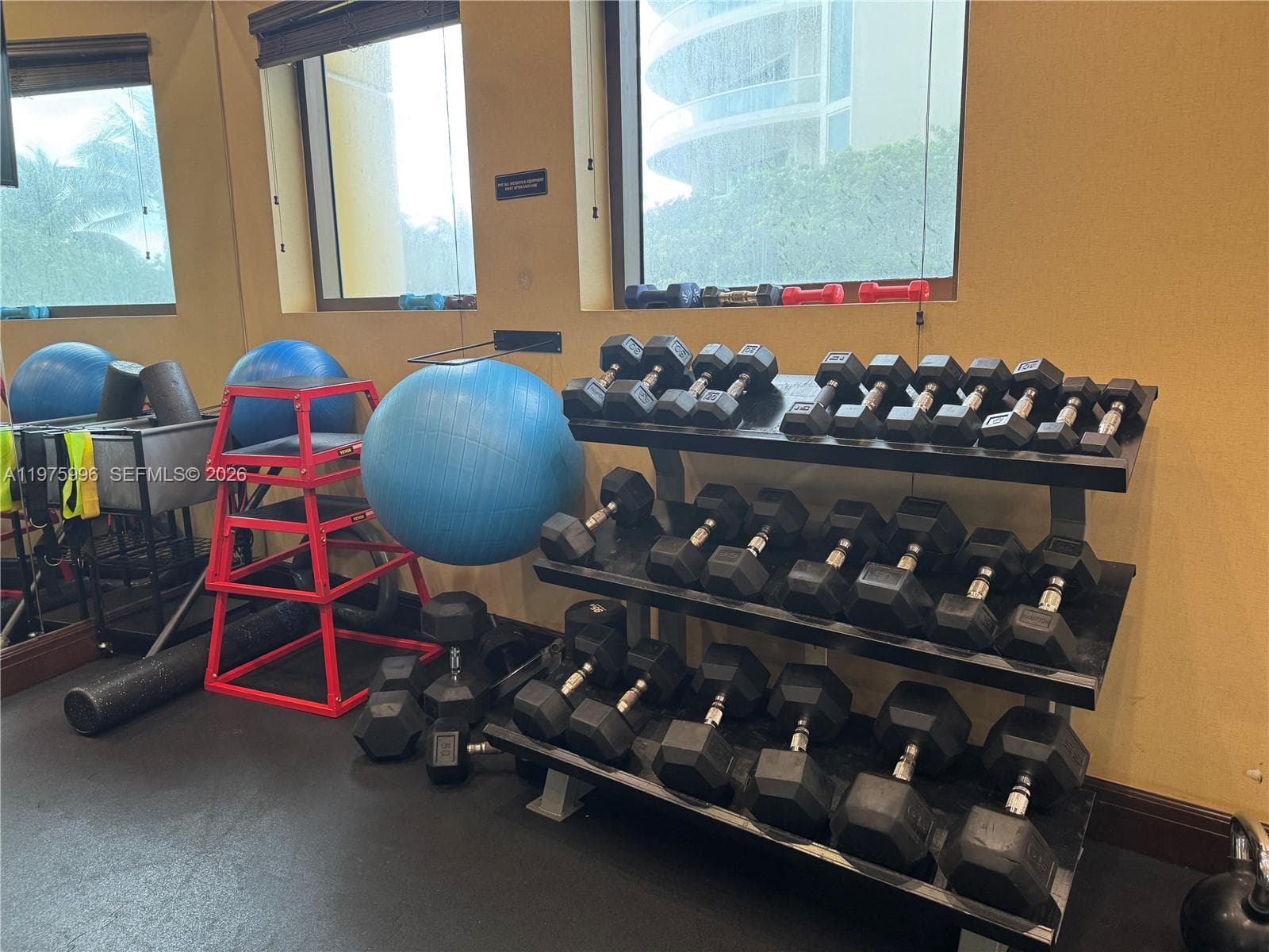 16275 Collins Ave 904 photo 17