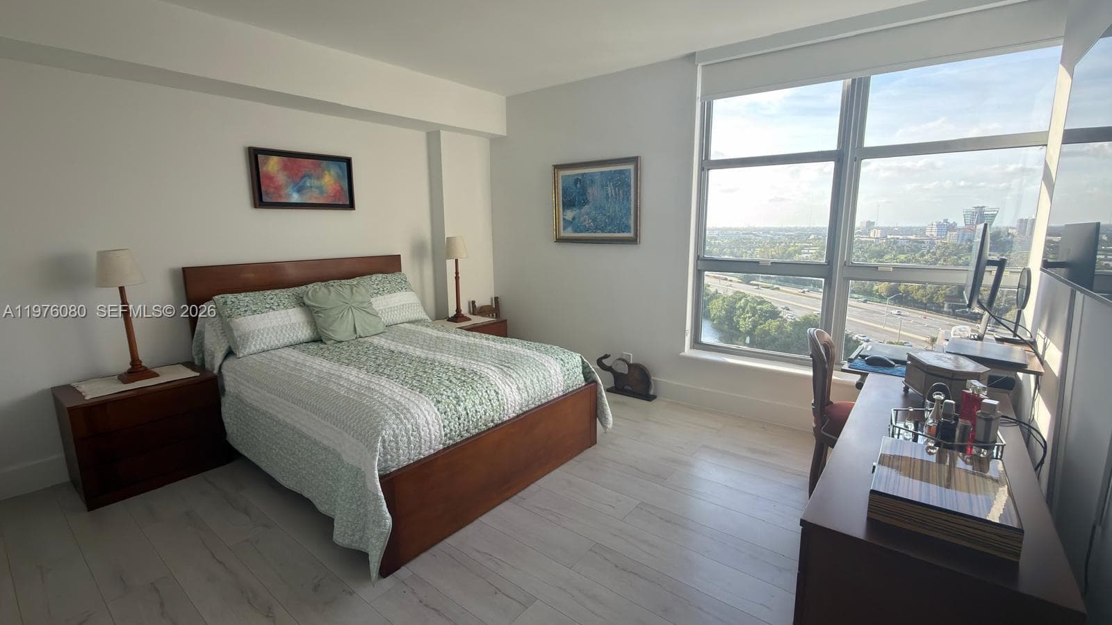 1504 photo 10