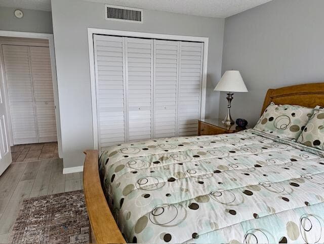 1640 Twelve Oaks Way 101 photo 11