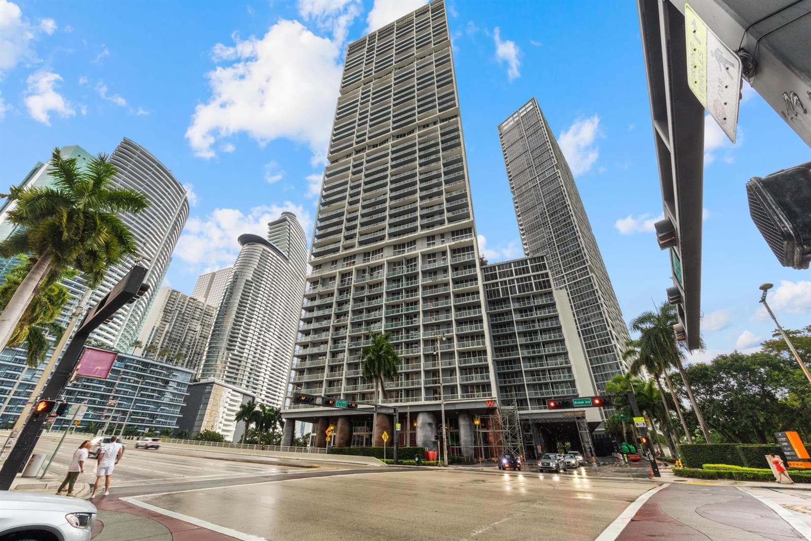 485 Brickell Avenue 2506 photo 1