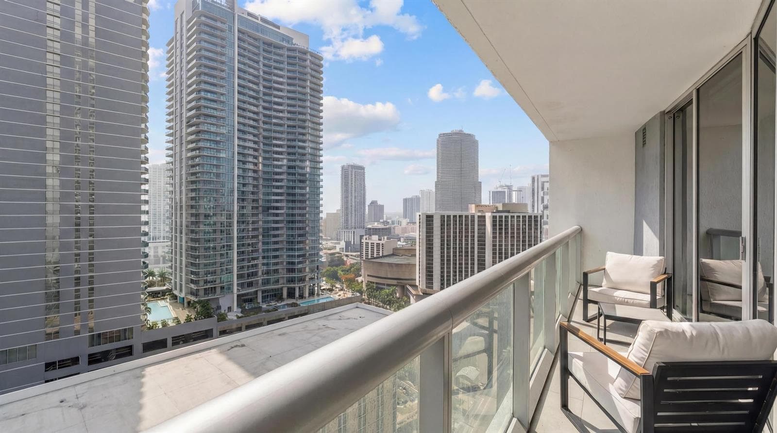 485 Brickell Avenue 2506 photo 14