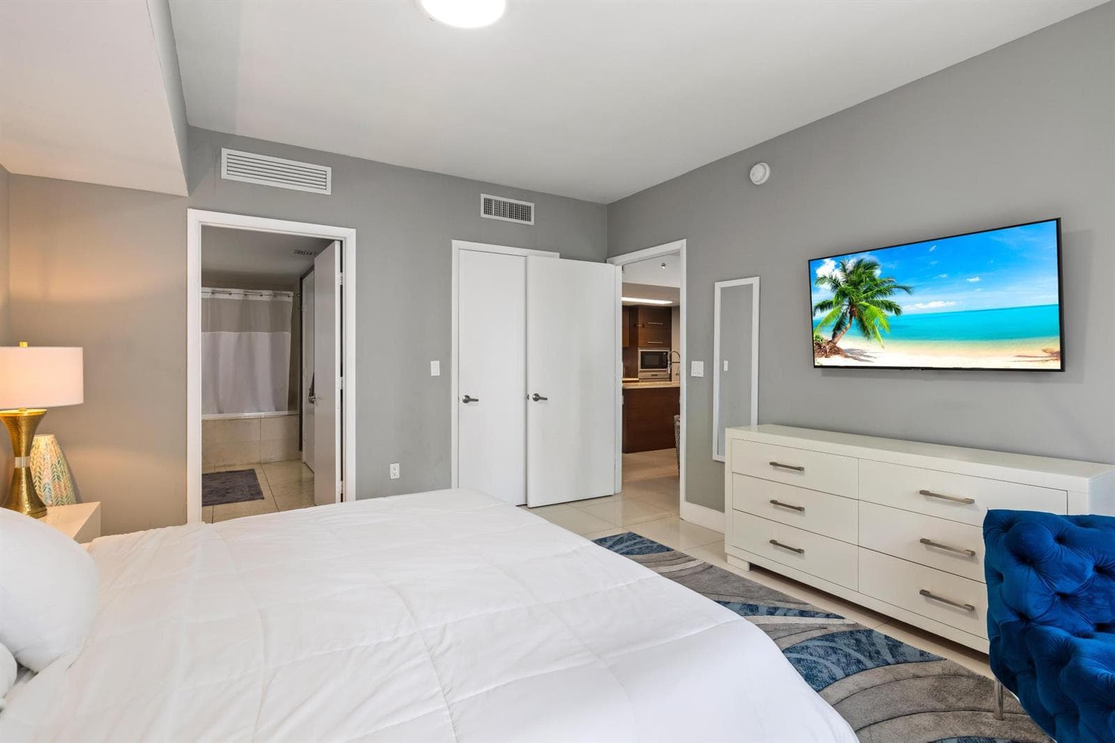 485 Brickell Avenue 2506 photo 21