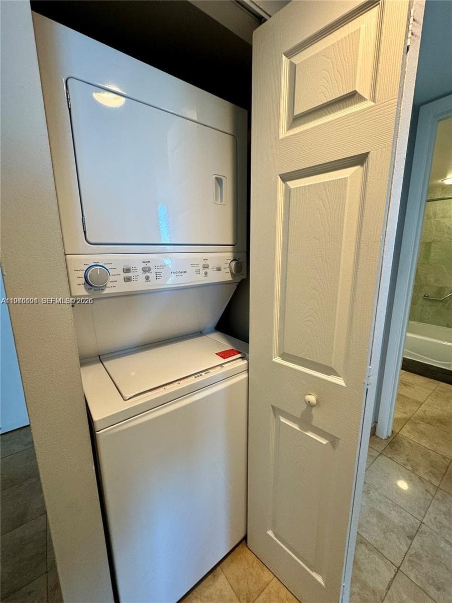 18683 COLLINS AV 2306 photo 17