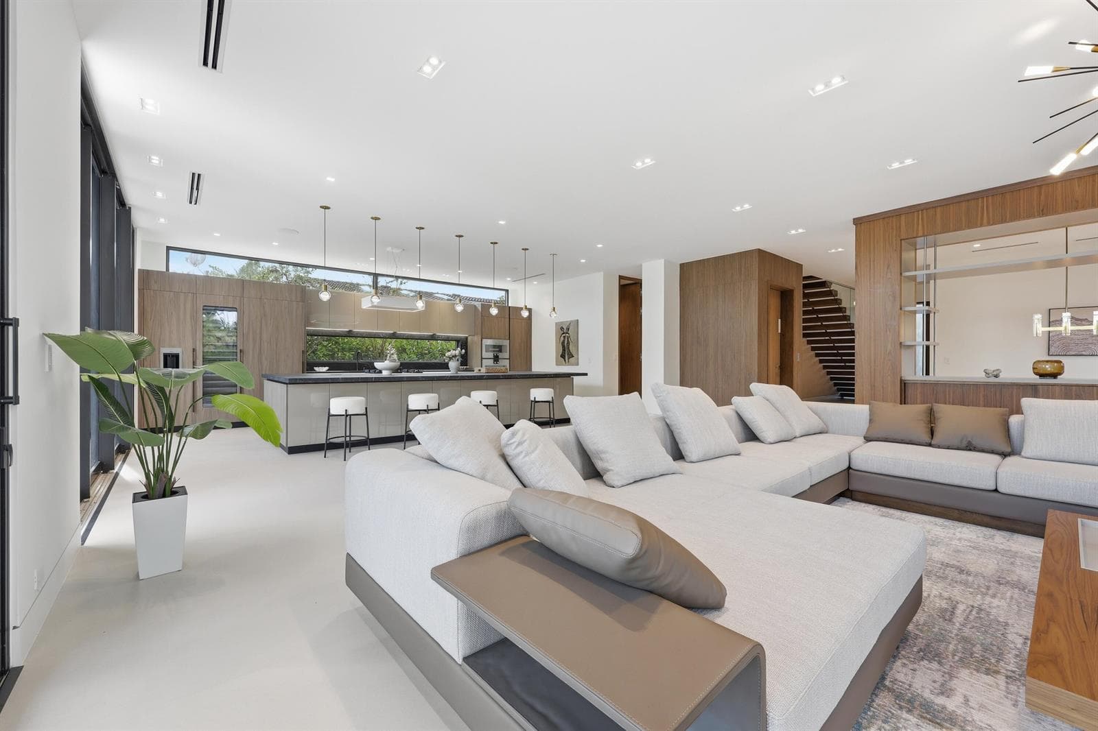 930 S Shore Drive photo 17
