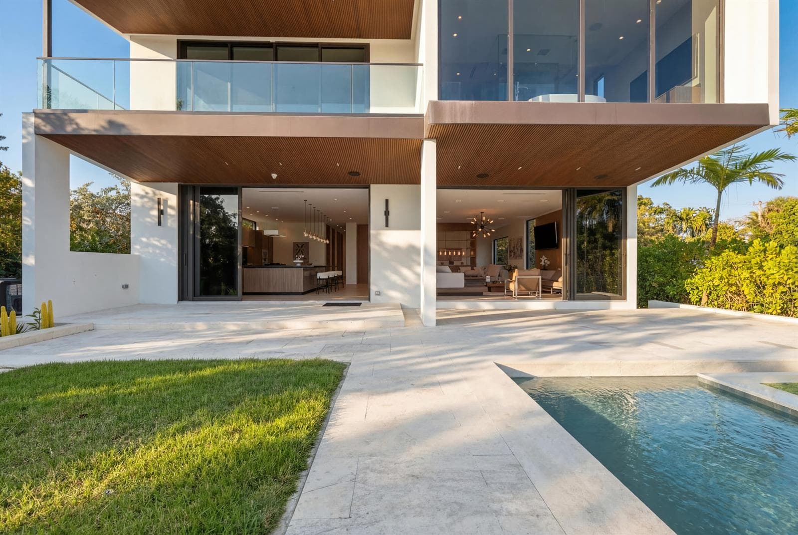 930 S Shore Drive 3