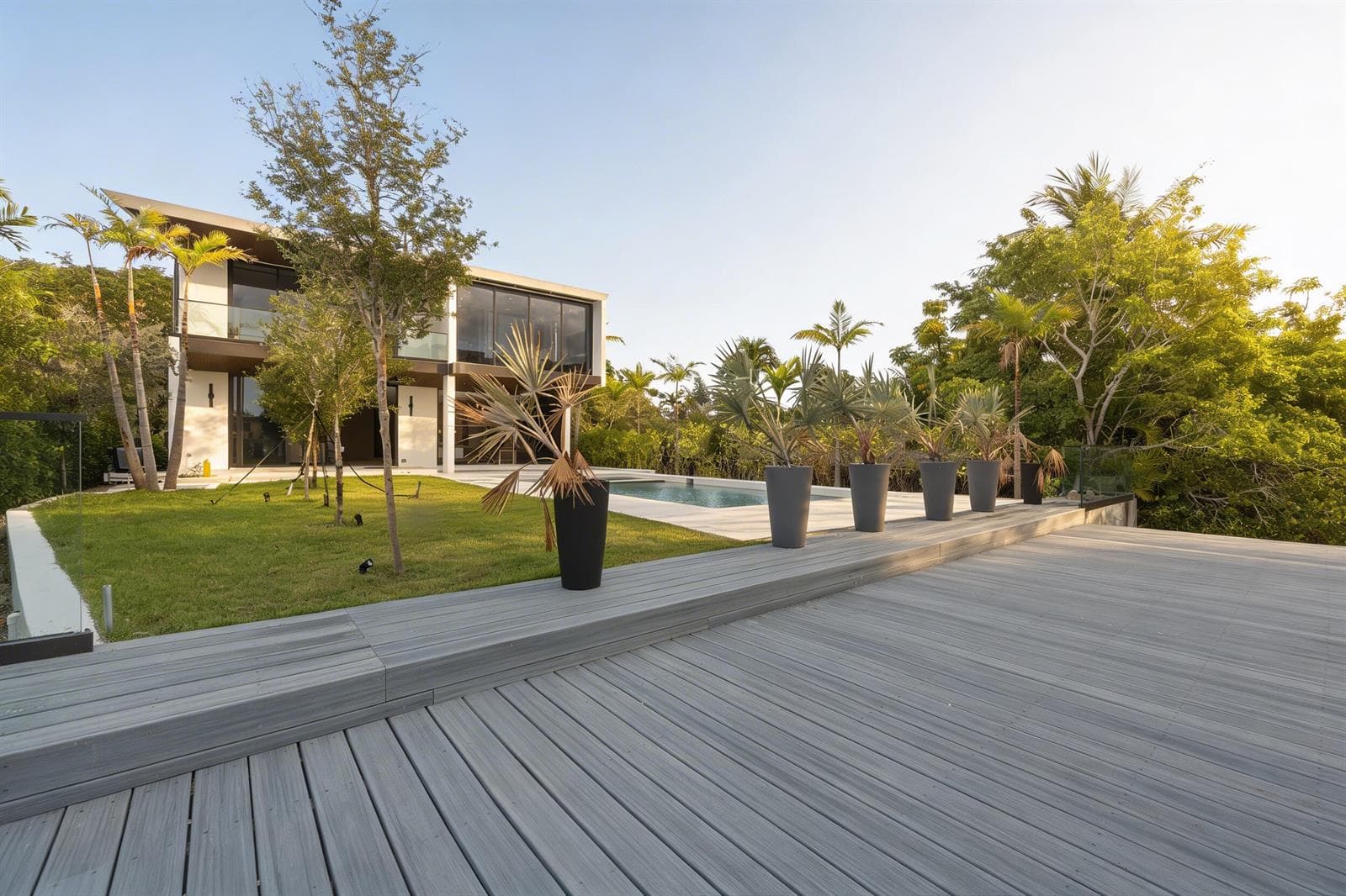930 S Shore Drive 4