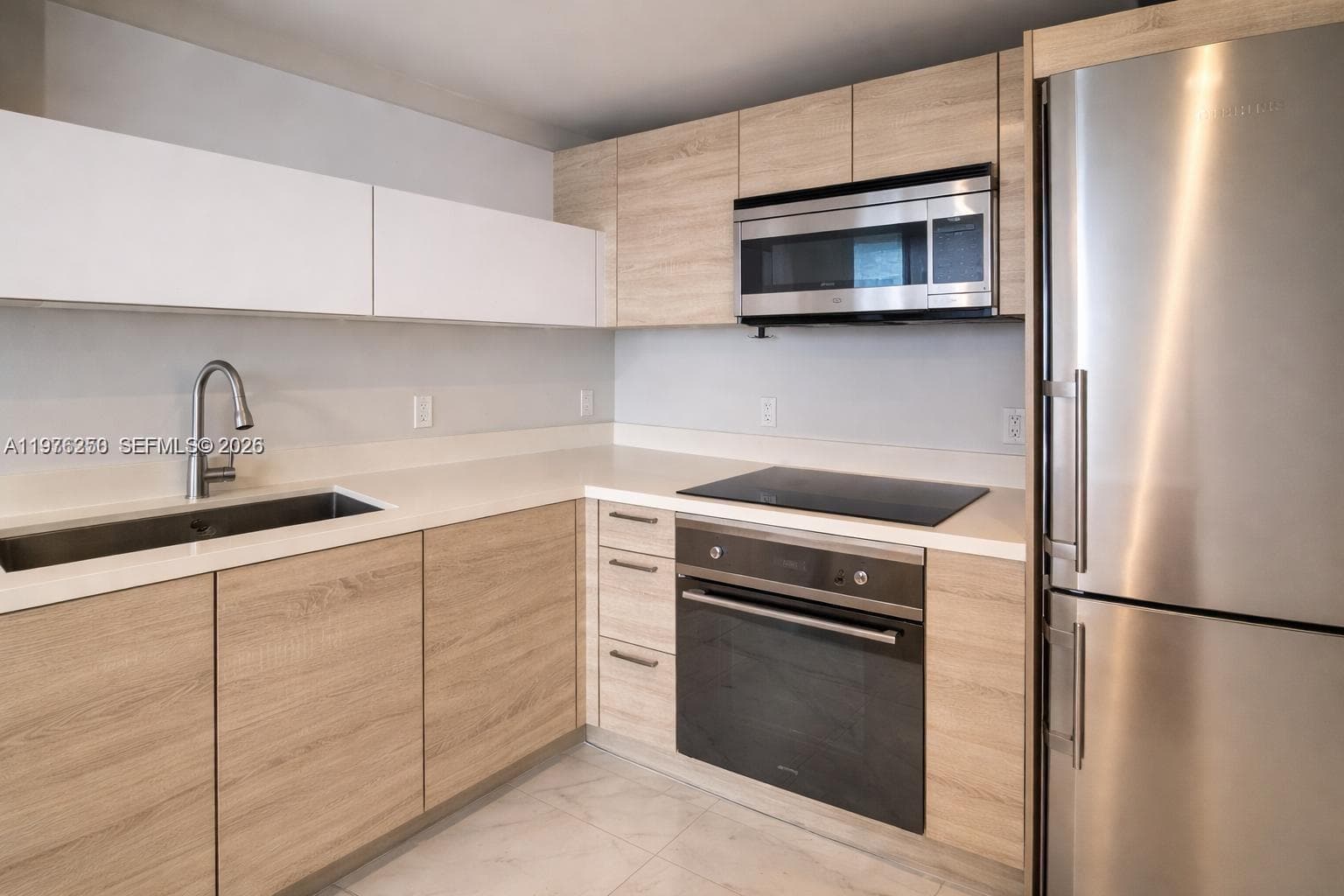 16385 Biscayne Blvd 1102 photo 7