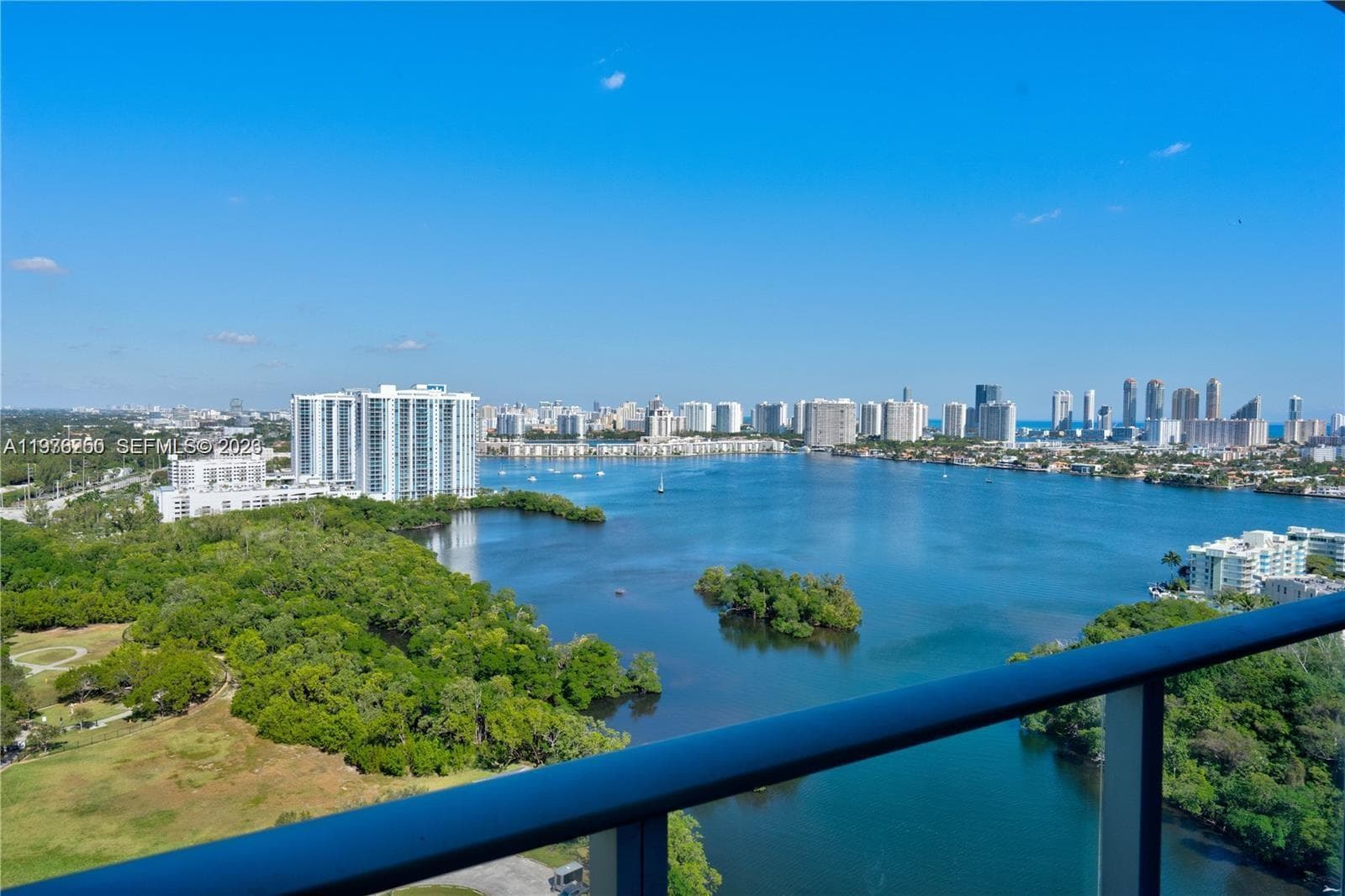 16385 Biscayne Blvd 1102 photo 1