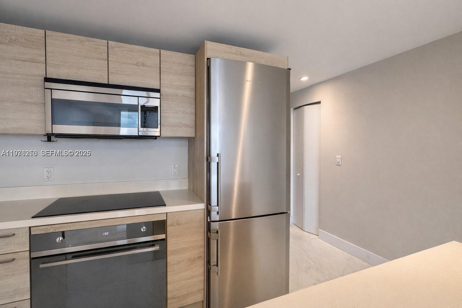 16385 Biscayne Blvd 1102 photo 9