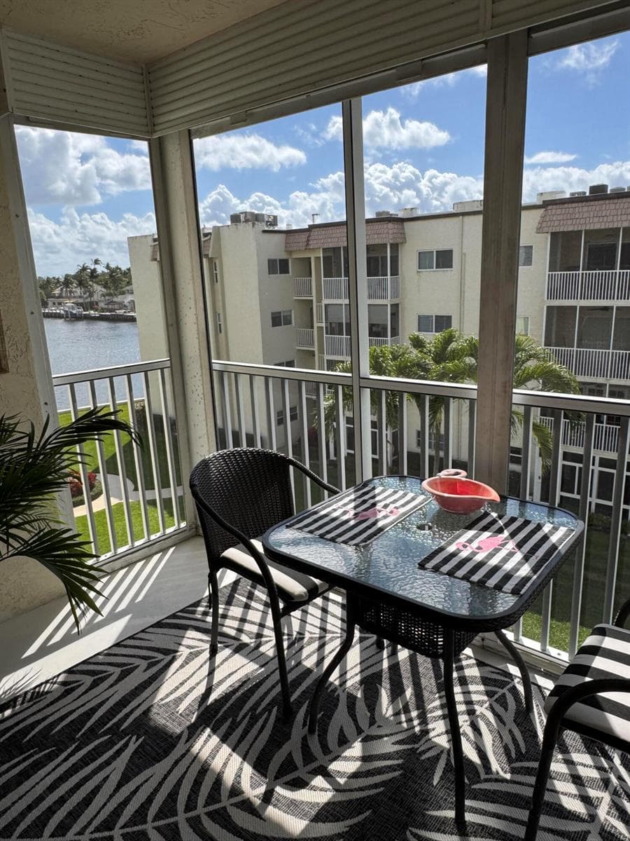 650 Snug Harbor Drive G407 photo 22
