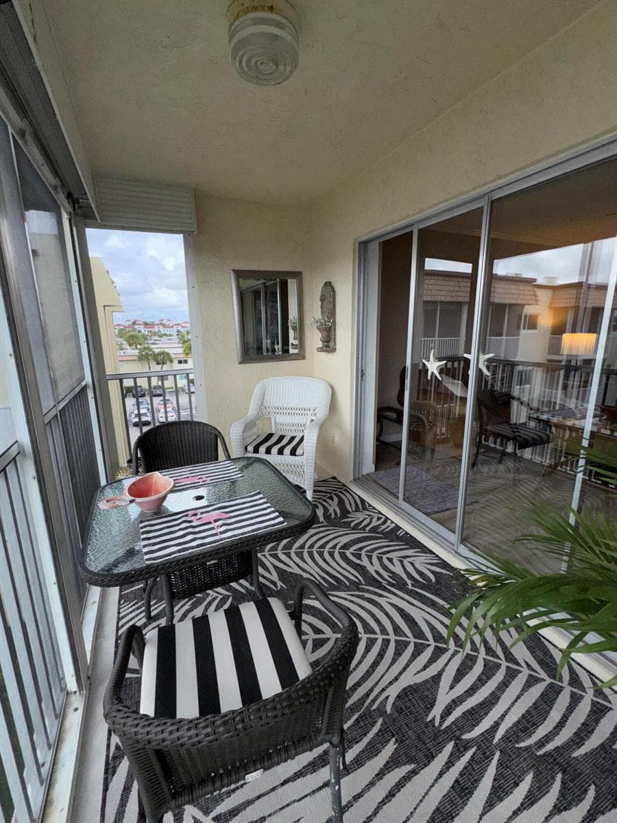 650 Snug Harbor Drive G407 photo 19