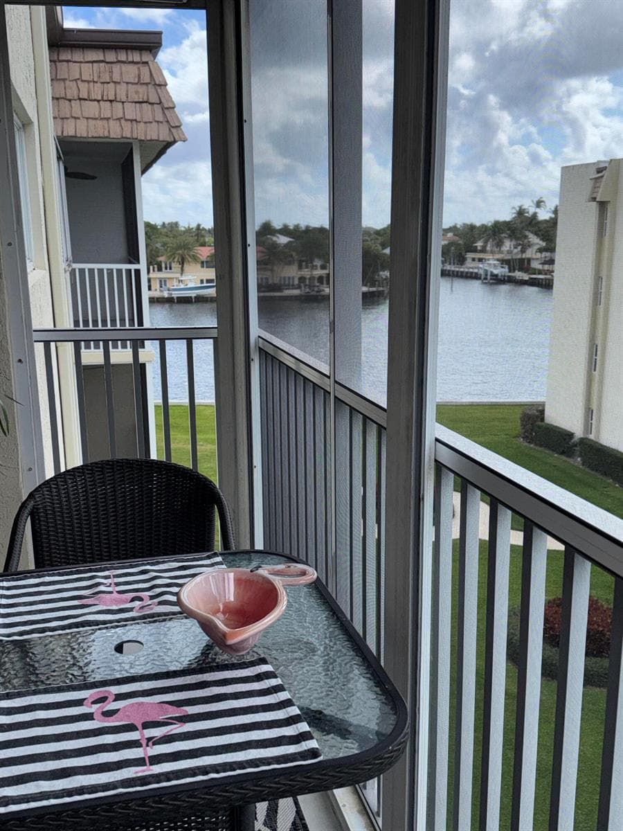 650 Snug Harbor Drive G407 photo 8