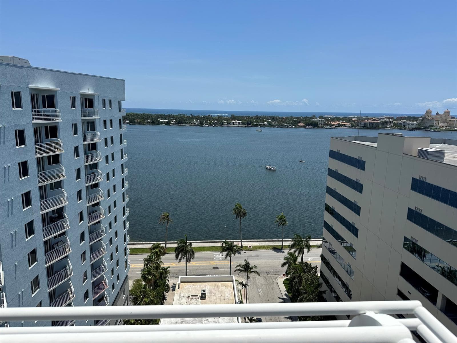 1551 N Flagler Drive (annual/seasonal) Uph 11 photo 17