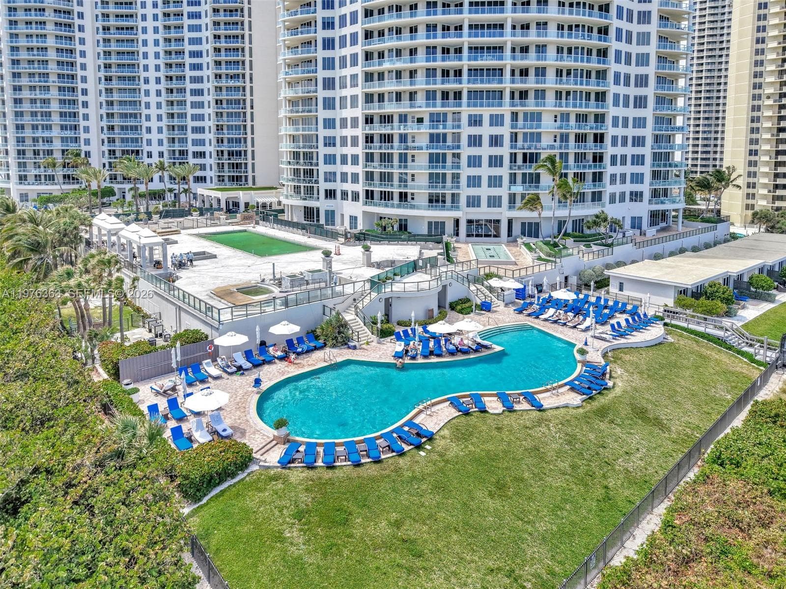 2700 N Ocean Drive 902B photo 7