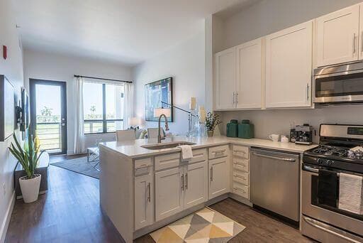 312 23rd Street 430 photo 2