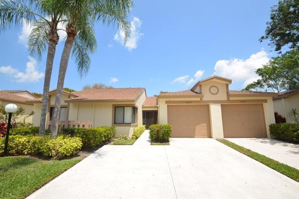 8025 Whispering Palm Drive photo 1