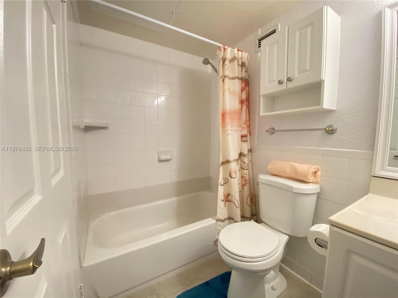 2501 Ocean Dr 1104 photo 6