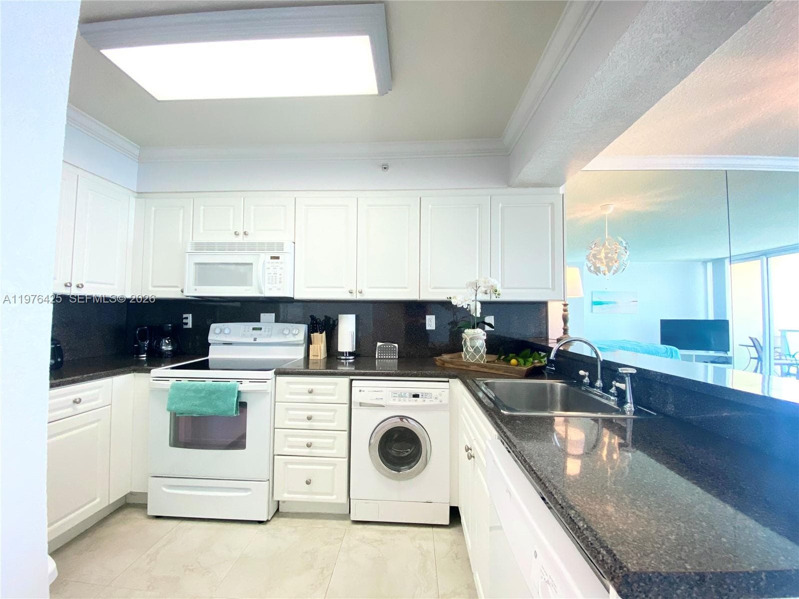 2501 Ocean Dr 1104 photo 10