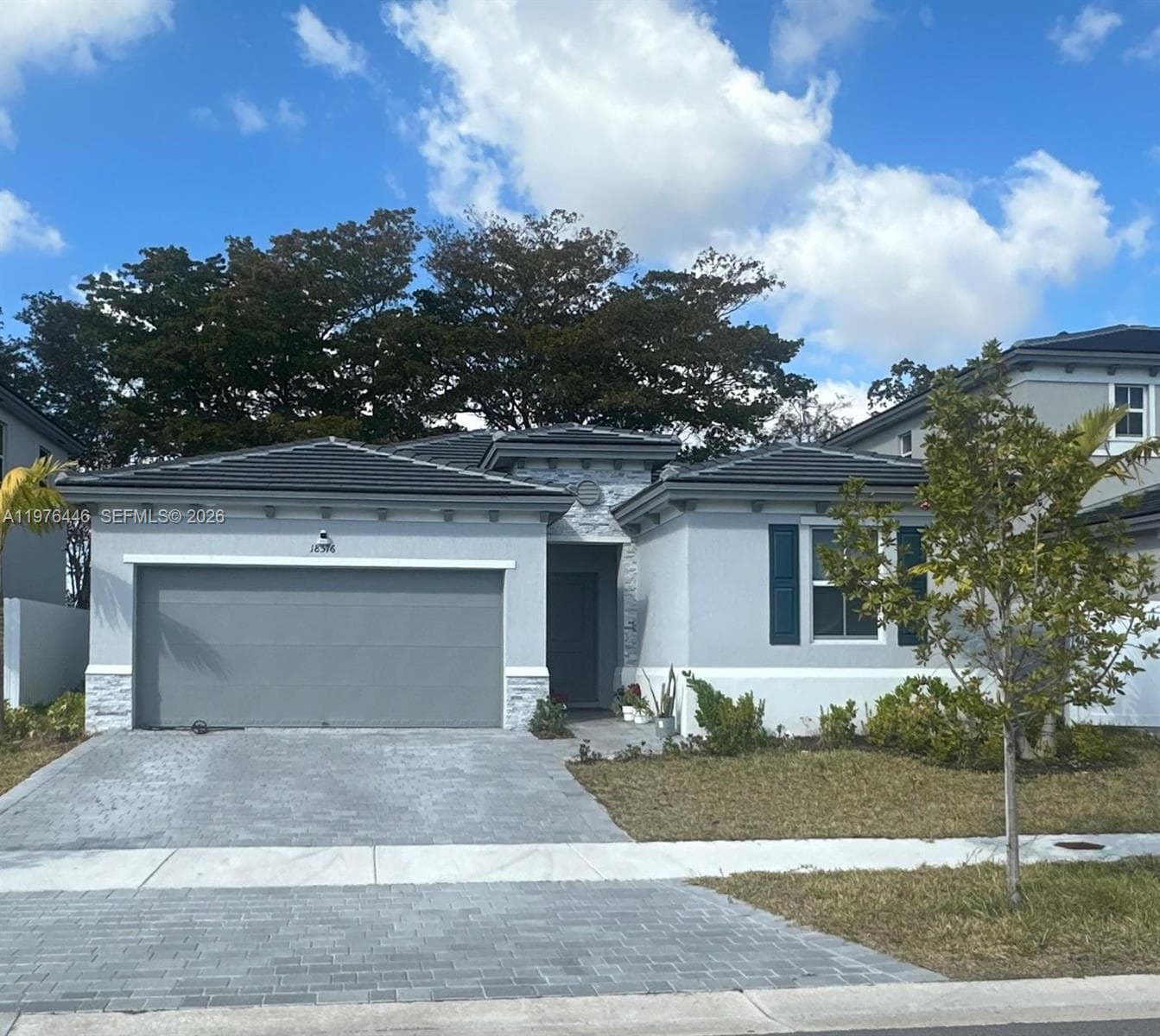 18576 SW 136th Ct photo 1
