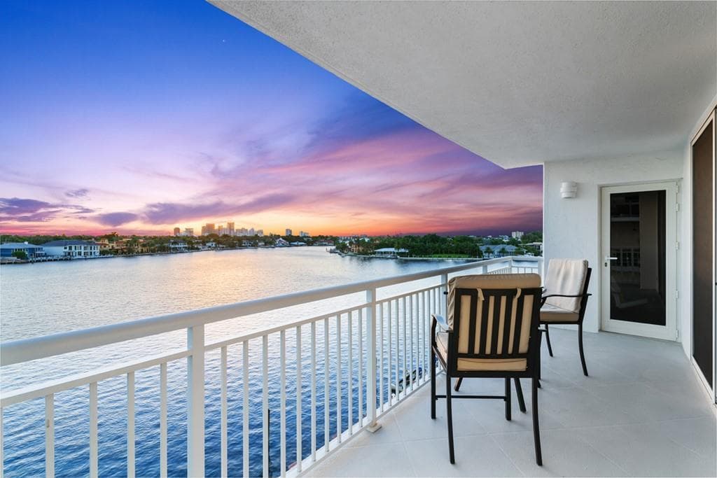 511 Bayshore Drive 501 photo 13