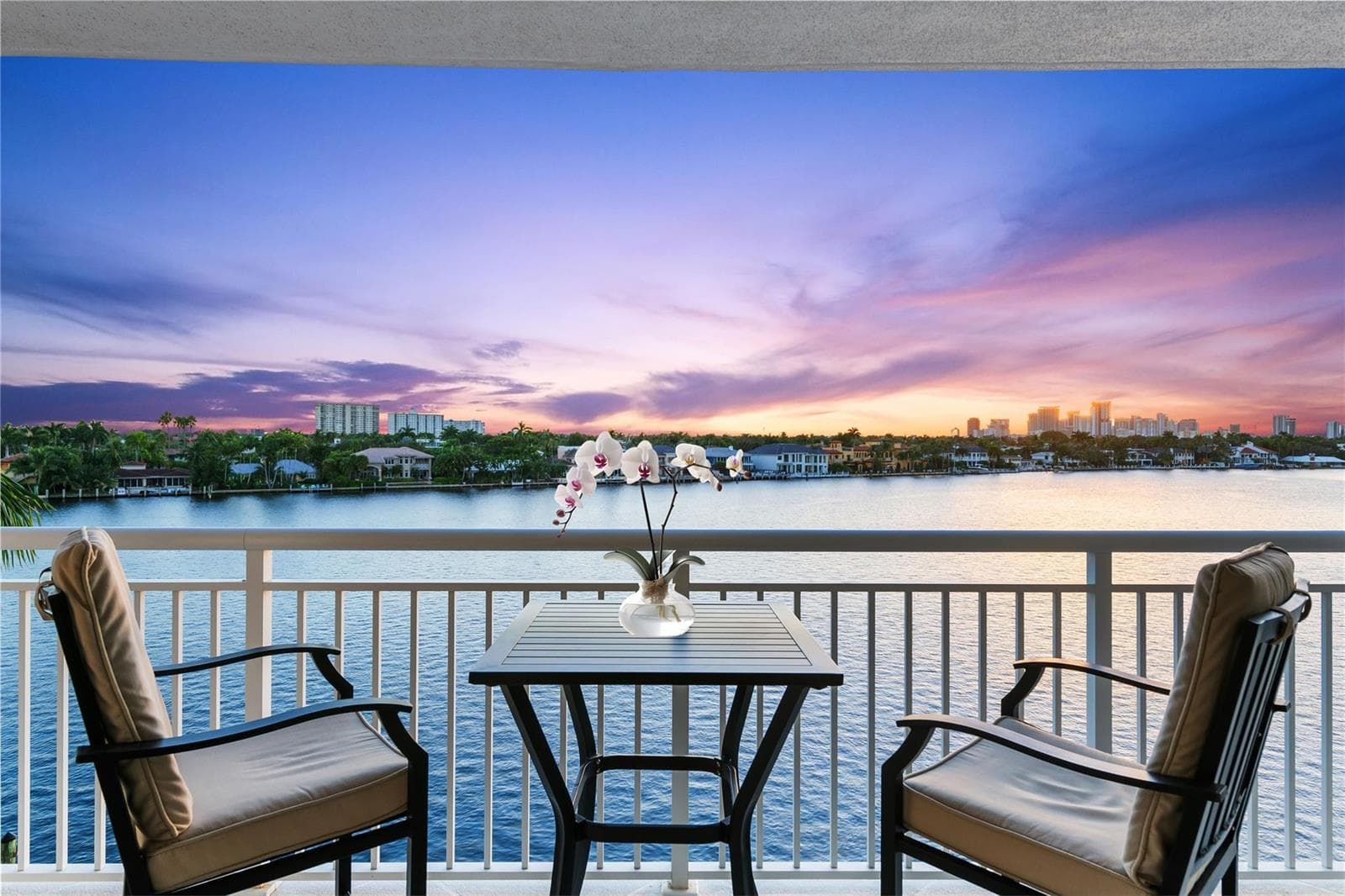 511 Bayshore Drive 501 photo 1