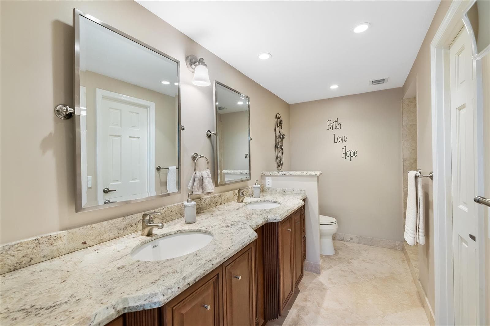 511 Bayshore Drive 501 photo 9