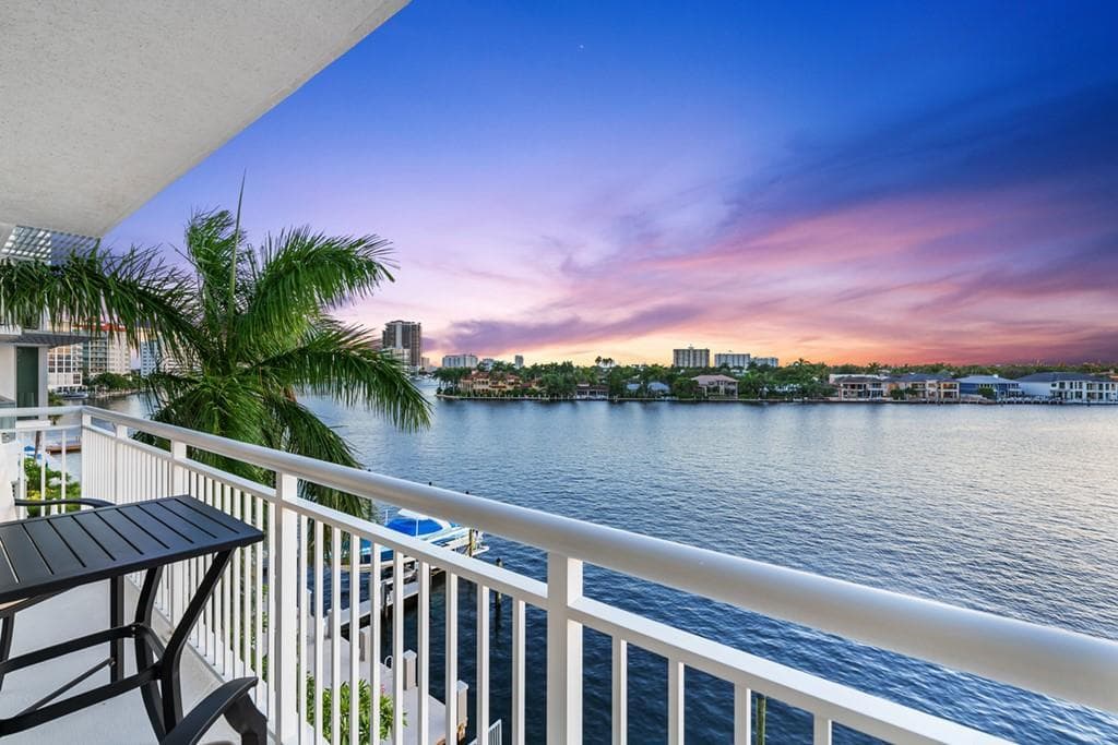 511 Bayshore Drive 501 photo 14
