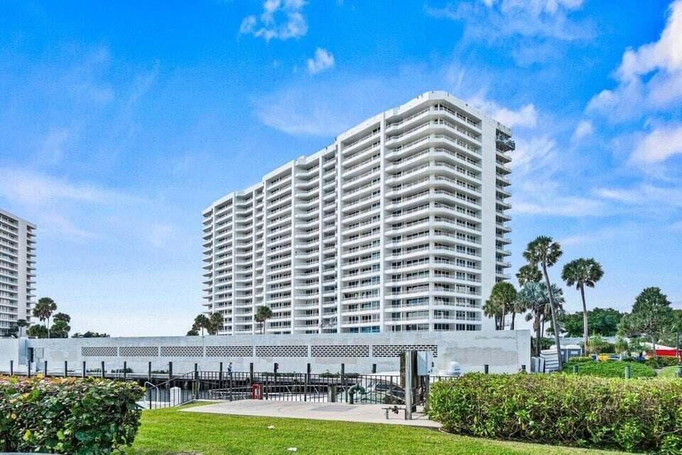 4201 N Ocean Boulevard 1705 photo 1