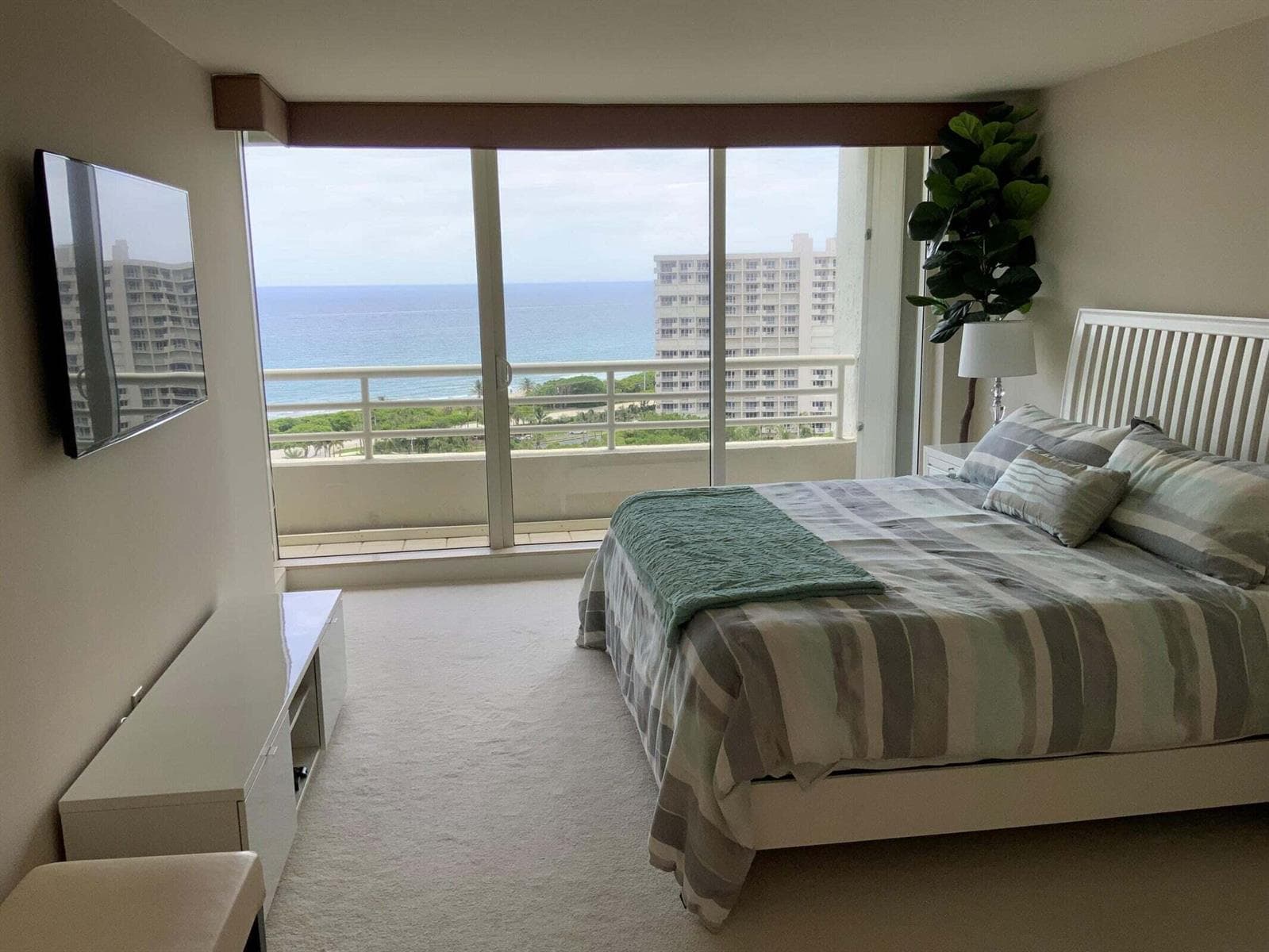 4201 N Ocean Boulevard 1705 photo 18