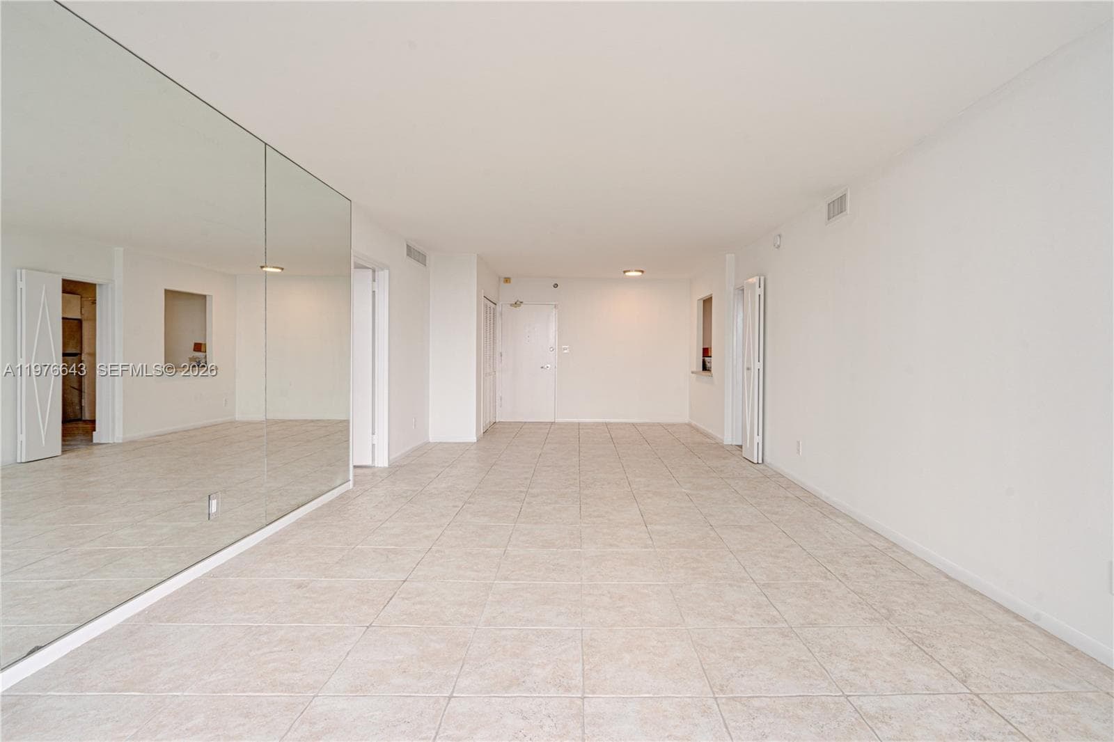 5161 Collins Ave 516 photo 13
