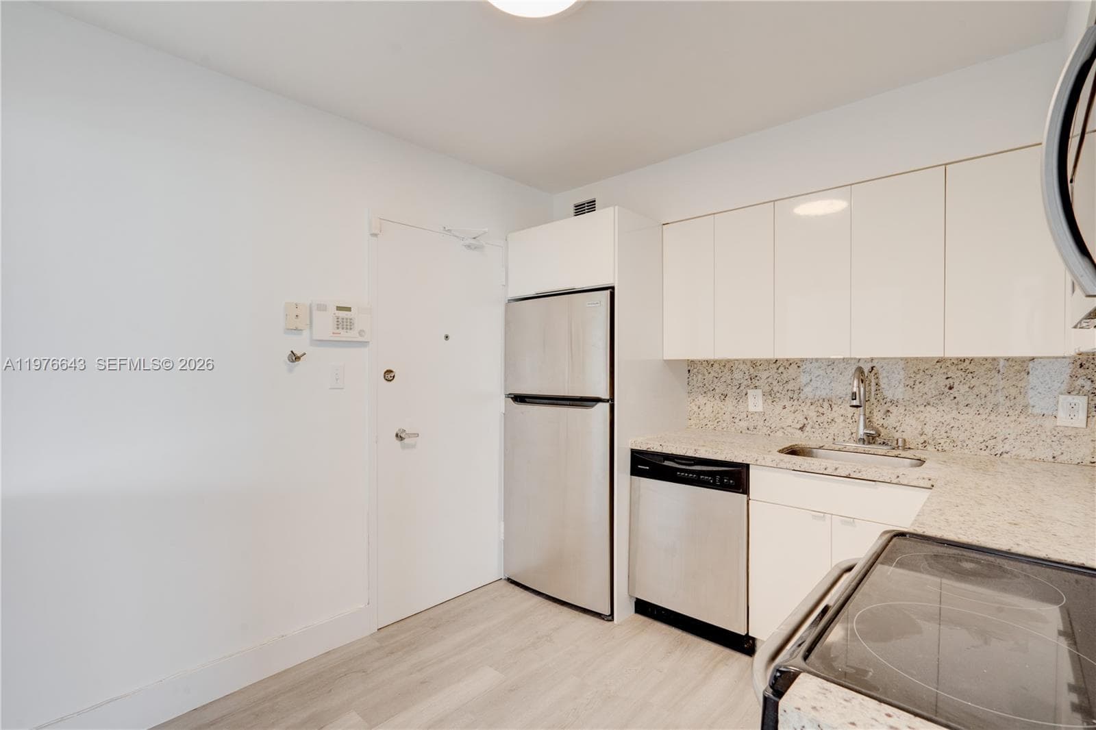 5161 Collins Ave 516 photo 22