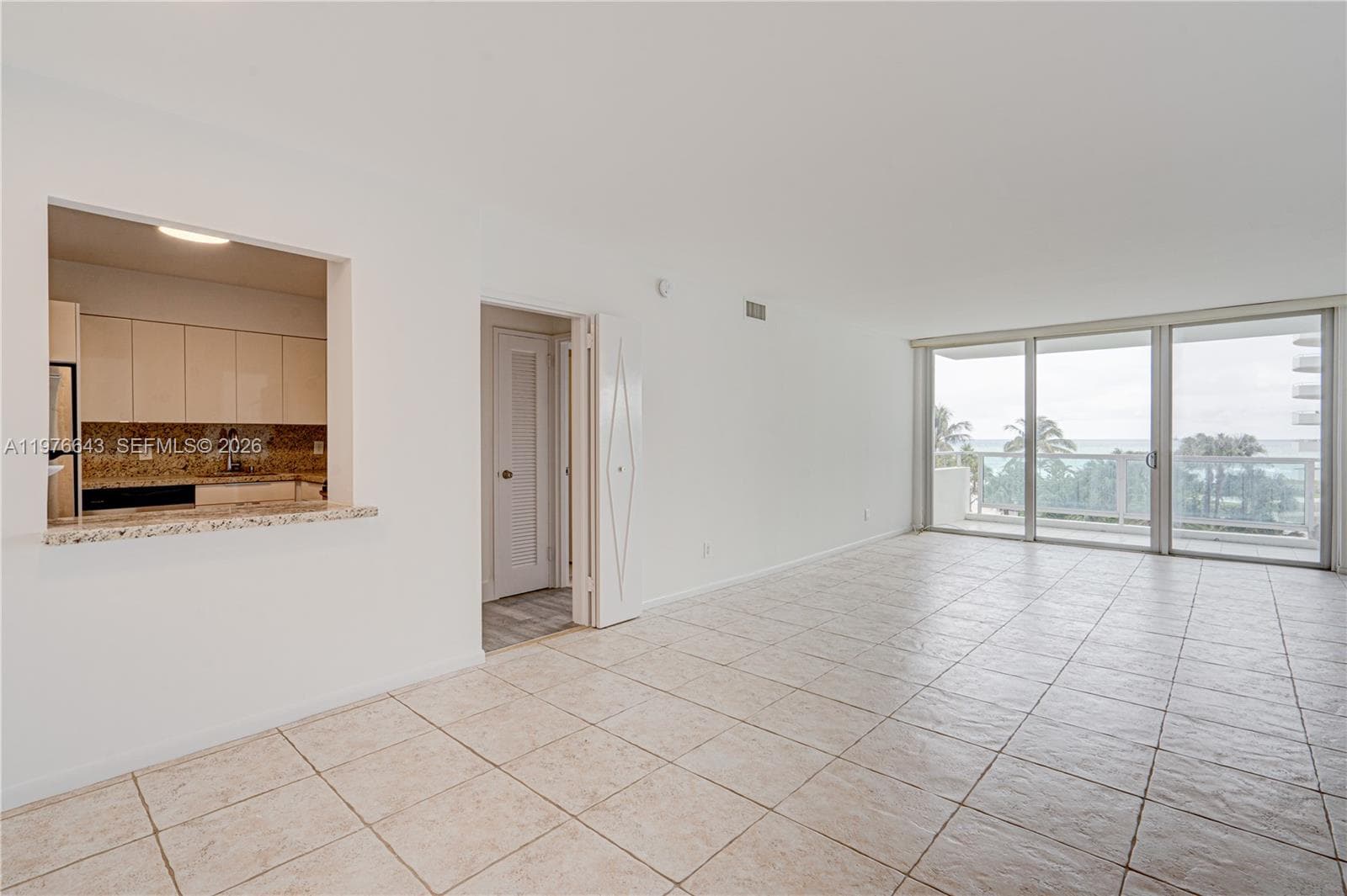 5161 Collins Ave 516 photo 11
