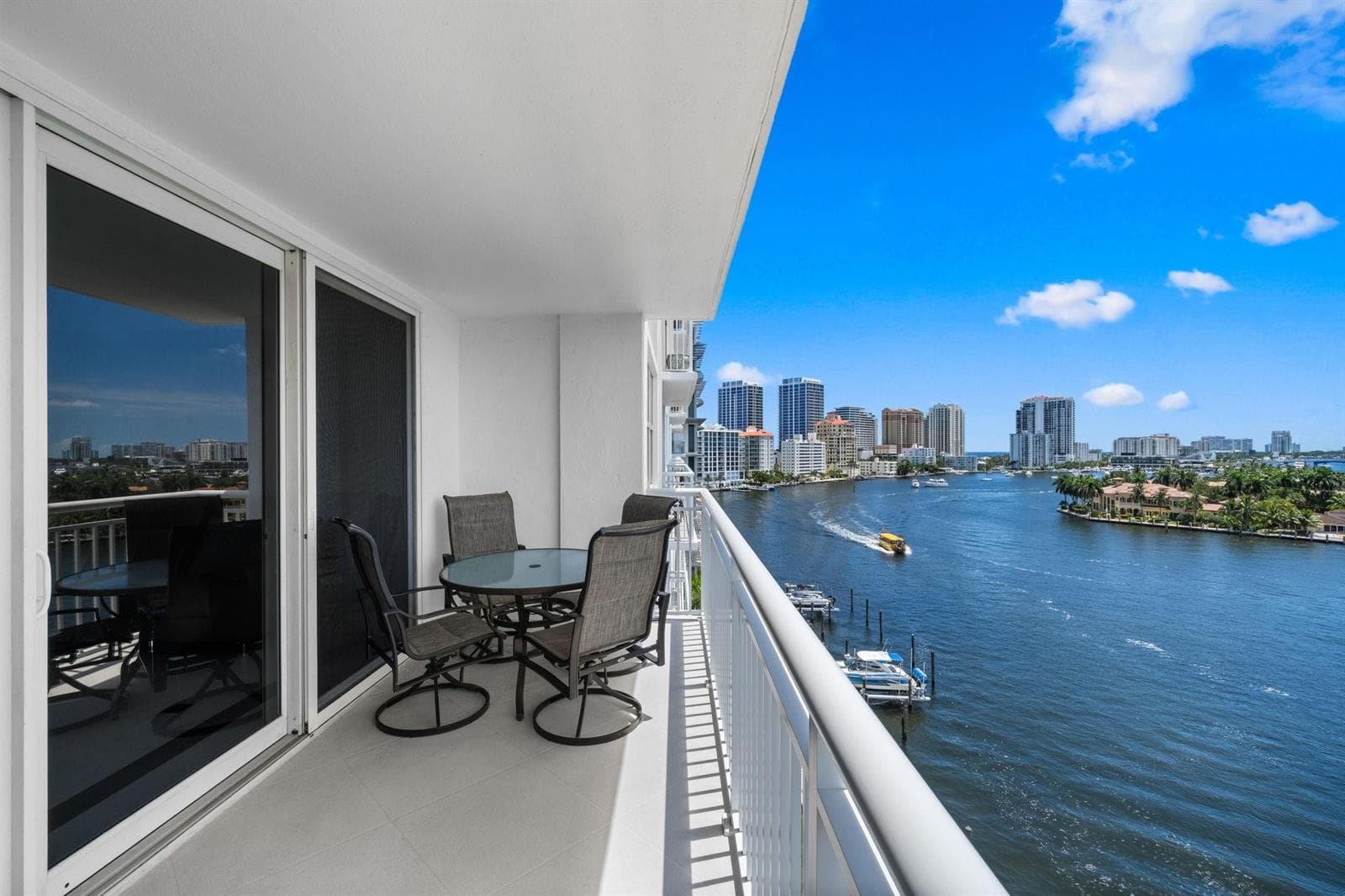 511 Bayshore Drive 904 photo 1