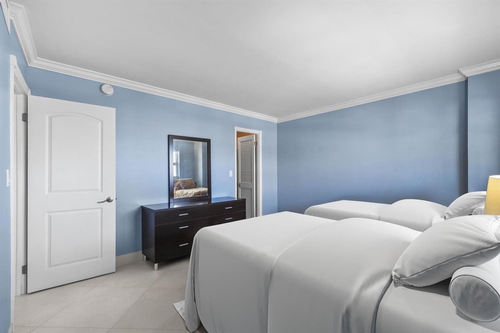 511 Bayshore Drive 904 photo 19